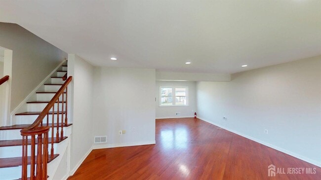 Building Photo - 77 Princess Dr