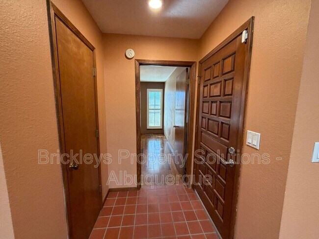 Building Photo - 2 Cochiti Trail