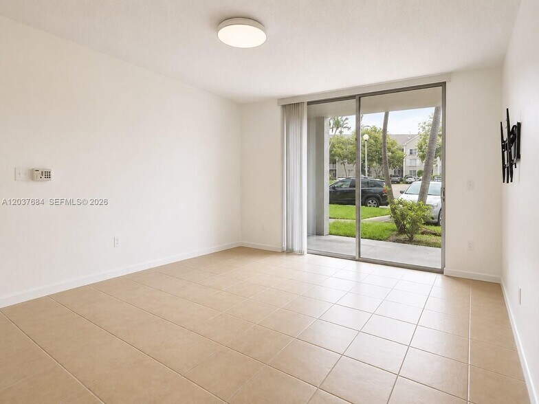 Building Photo - 711 SW 111th Way