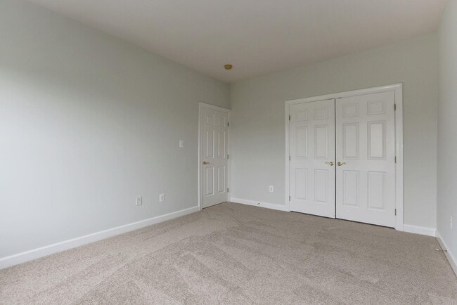 Building Photo - 2705 Mae Wade Ave