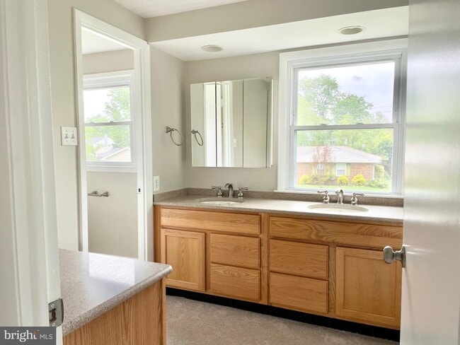 Building Photo - 13121 Memory Ln