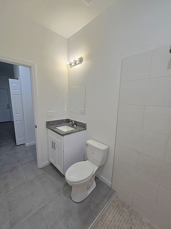 Building Photo - Brand New 2/2/1-Great Location- SW Lehigh Acres