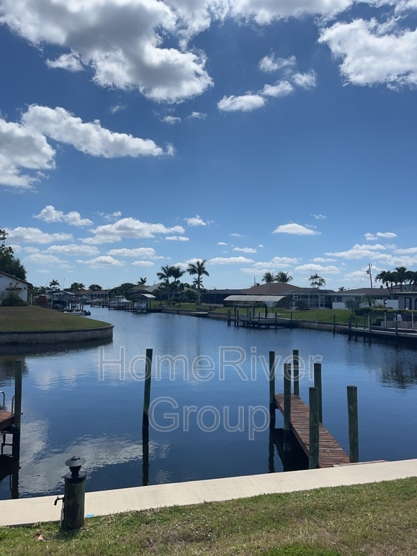 Building Photo - 3907 Del Prado Blvd S