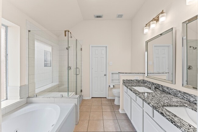 Building Photo - 13009 Castlewind Ln