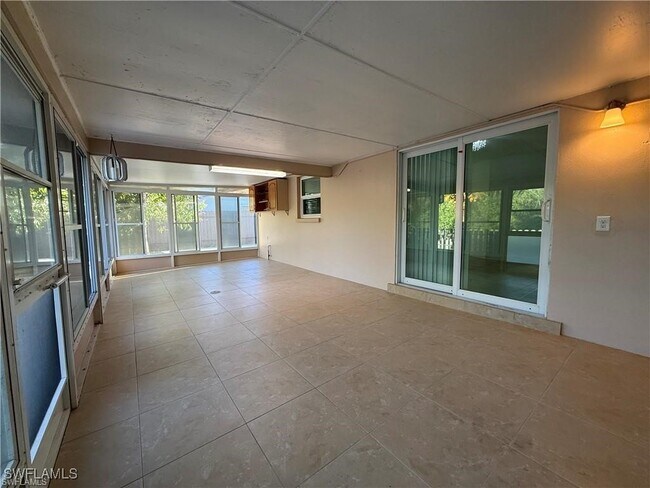 Building Photo - 141 Schneider Dr