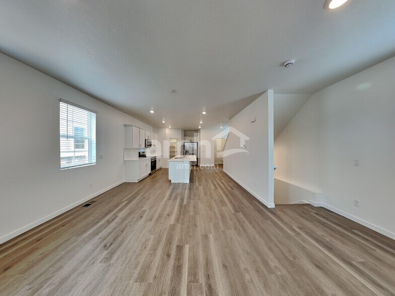 Building Photo - 26103 E Calhoun Pl