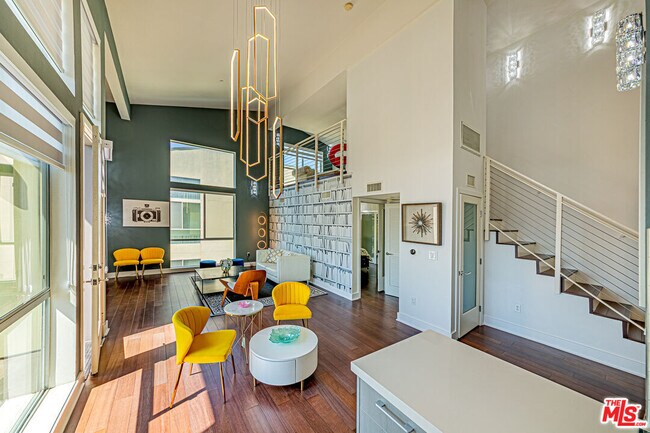 Building Photo - 600 Ridgeley Dr