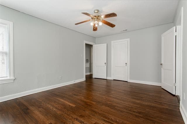 Building Photo - 5705 Ross Ave