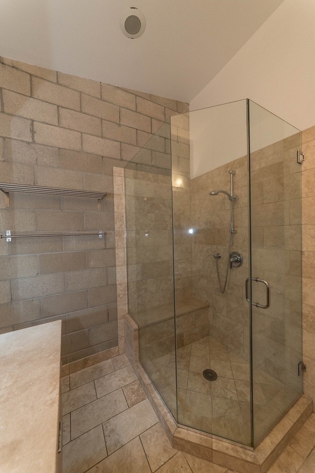 Building Photo - 717 N Highland Ave