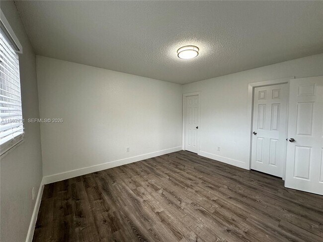 Building Photo - 2910 Pierce St