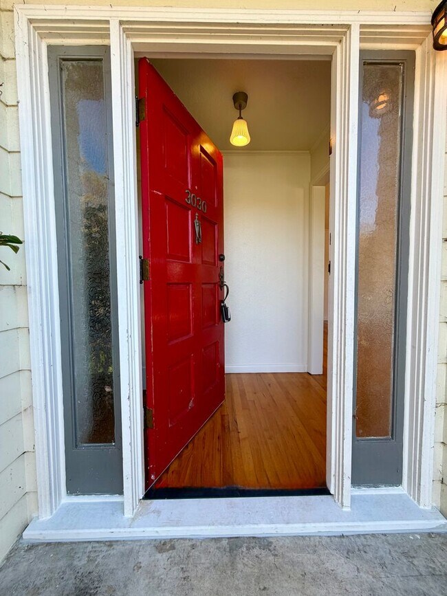 Building Photo - 3030 Park St