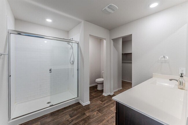 Building Photo - 317 Lily Pond Trl