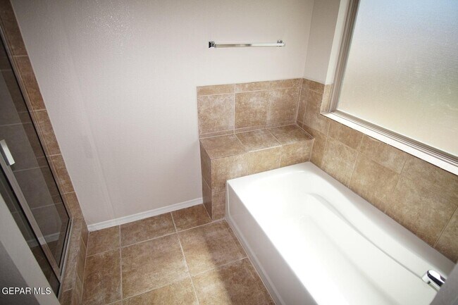 Building Photo - 10692 Canyon Sage Dr