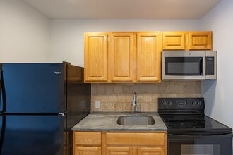 Building Photo - 17 E Ashmead St