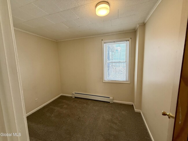 Building Photo - 13 School St