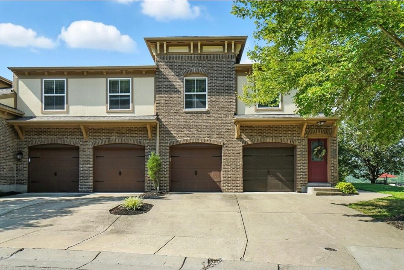 Building Photo - 2349 Rolling Hills Dr