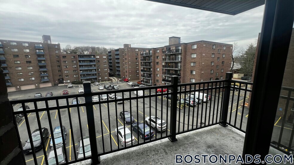 Building Photo - 245 Main St