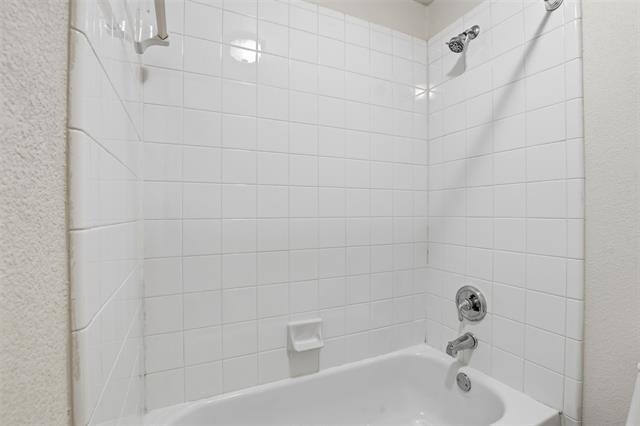Building Photo - 6320 Merritt Way Ct
