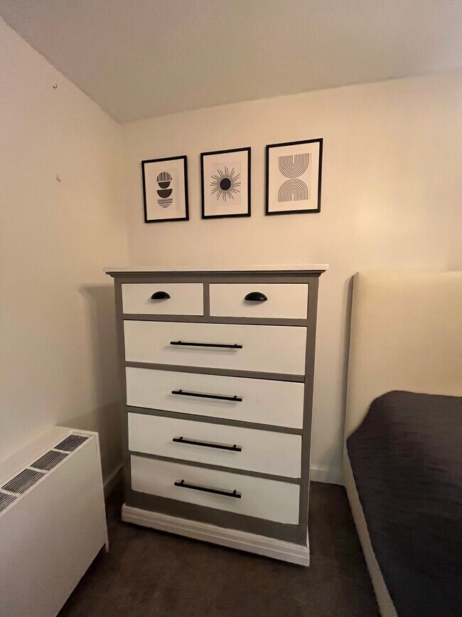 Building Photo - 1155 Ash St