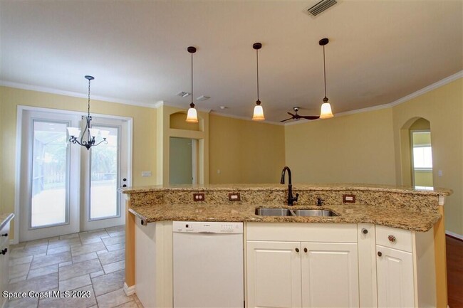 Building Photo - 1648 Kestrel Ct