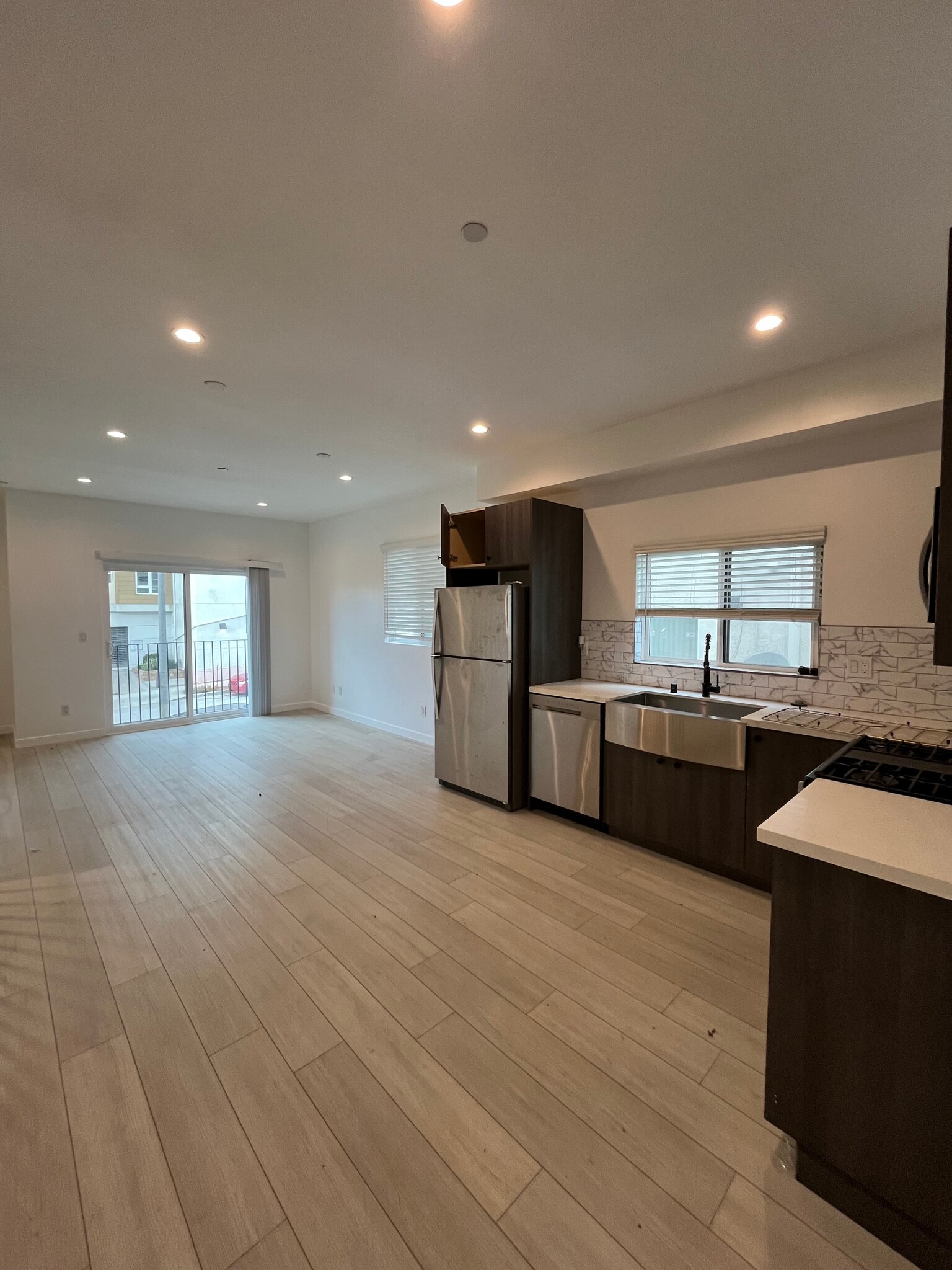 Building Photo - 246 N Dillon St