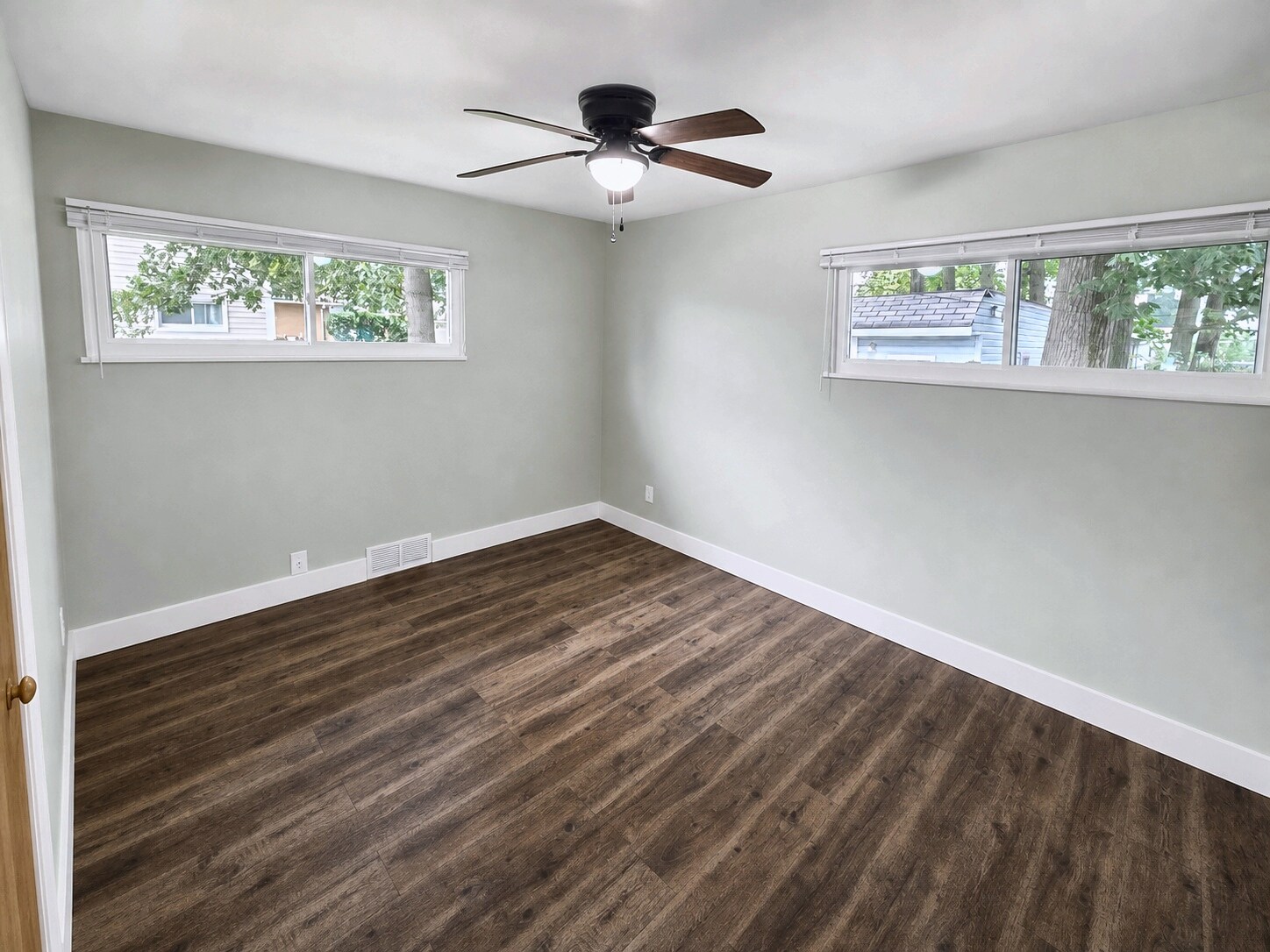 Building Photo - 2514 Ingleside Dr