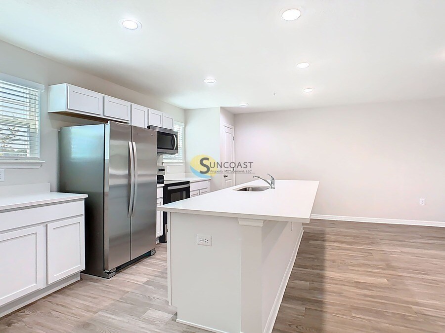 Building Photo - 3821 SW 43rd Ct