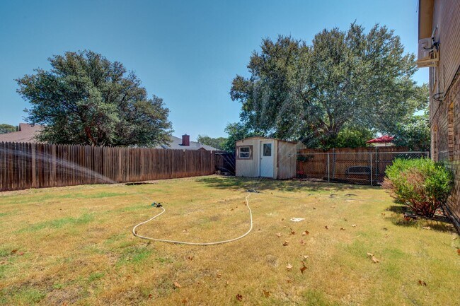 Building Photo - Frenship 2 Story Home