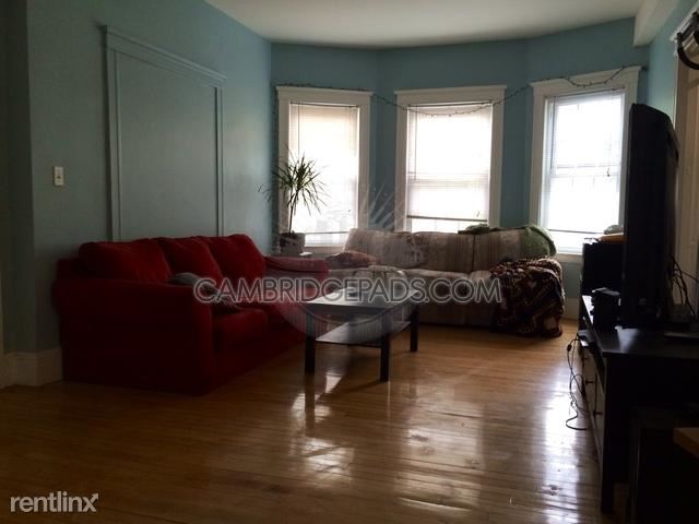 Building Photo - 158 Magazine St