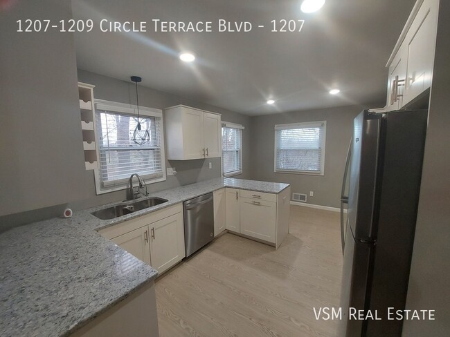 Building Photo - Available NOW! Lower Level 4 Bed / 2 Bath ...