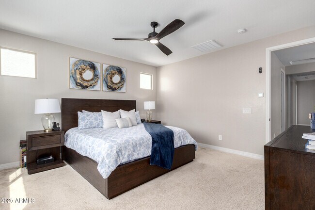 Building Photo - 10029 E Tahoe Ave