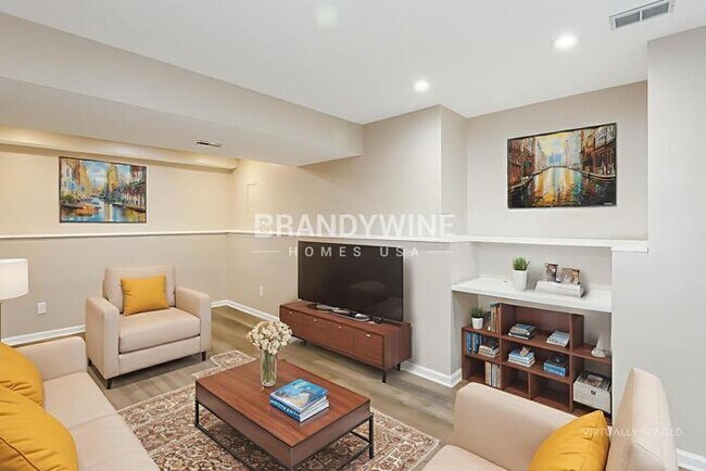 Building Photo - 521 SE Onyx Dr