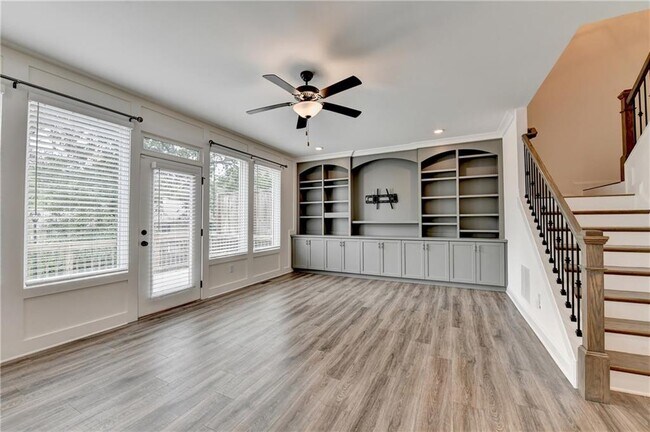 Building Photo - 6892 Roswell Rd NE