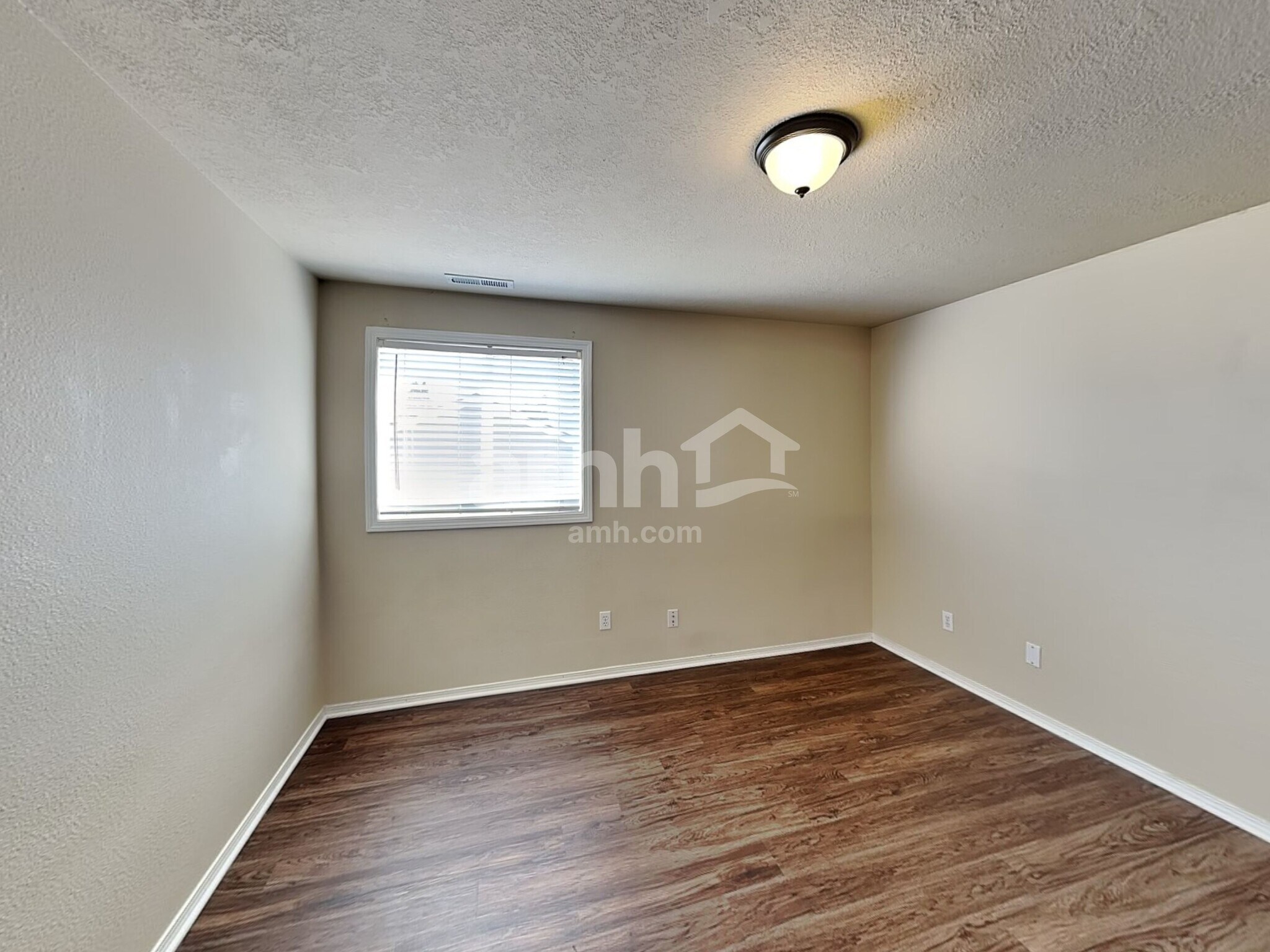 Building Photo - 4378 Northside Dr NE