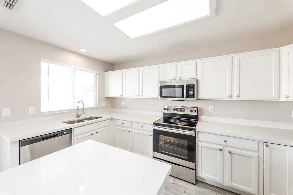 Building Photo - 13042 W Monterey Way