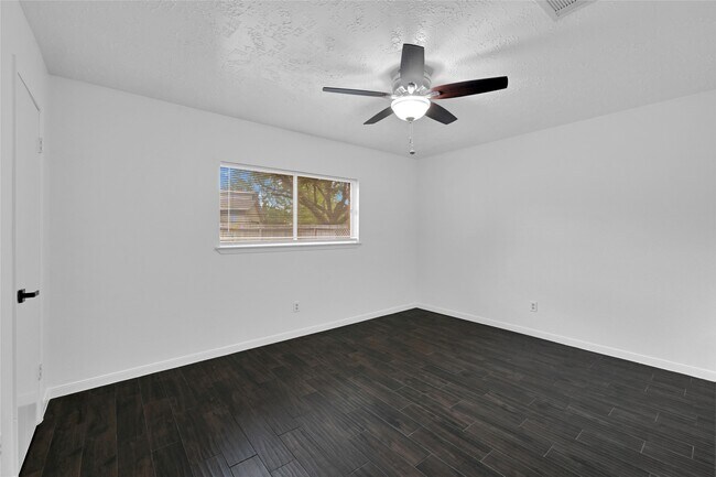 Building Photo - 24102 Pepperrell Pl St