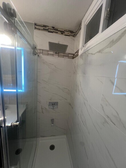 Building Photo - 508 Commerce Dr