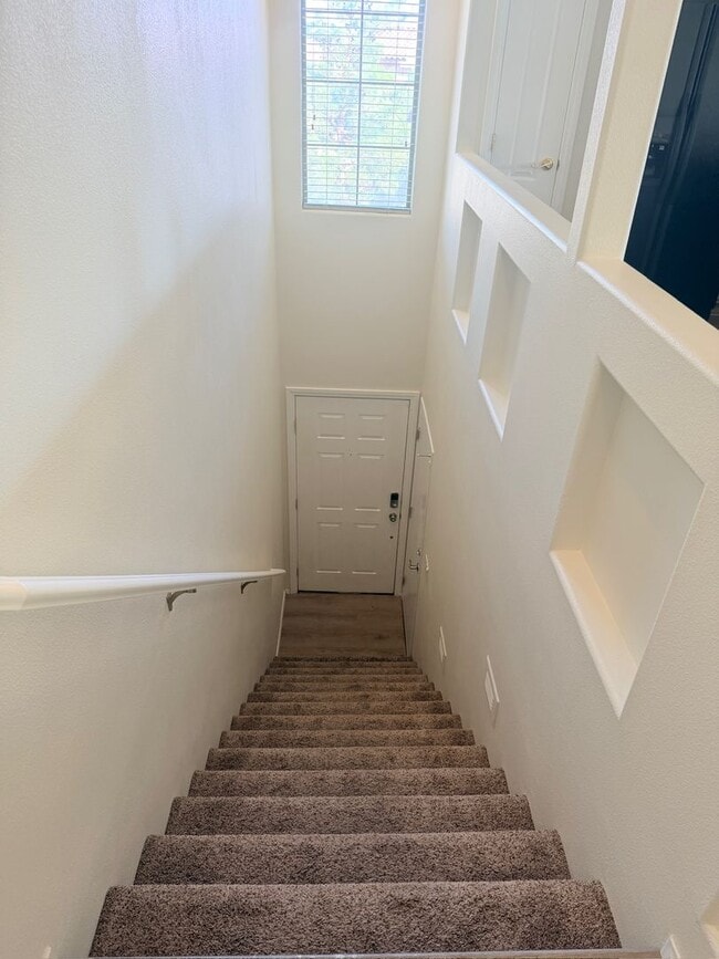 Building Photo - 2 bed / 2 bath Condo in Painted Desert Guard Gated Community