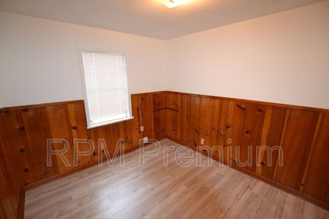 Building Photo - 6866 Autumn Ave