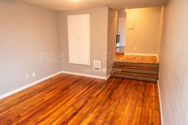 Building Photo - 1116 N 4th St