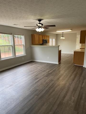 Building Photo - 3226 Deer Valley Dr NW