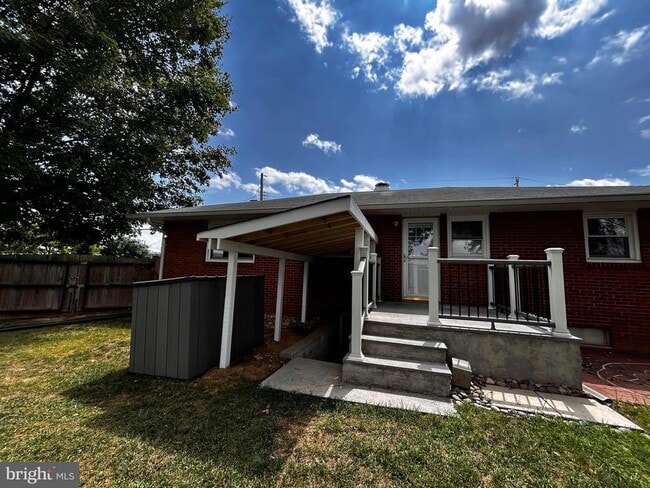 Building Photo - 119 Cardinal Ln