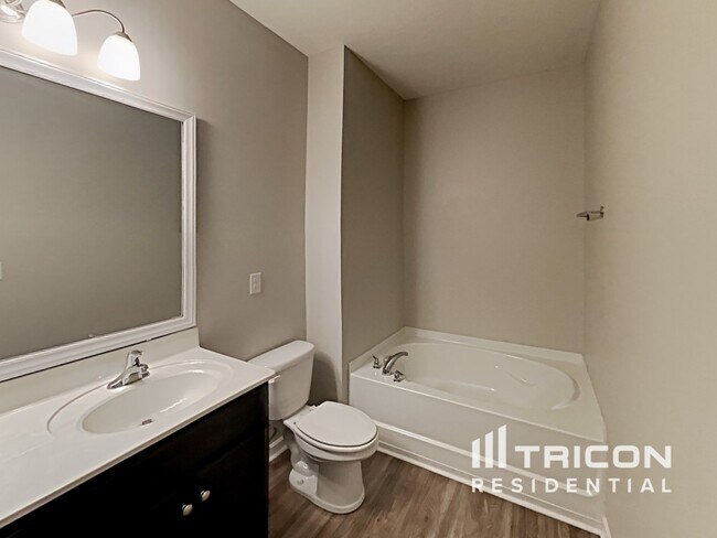 Building Photo - 909 Wild Lilac Ct