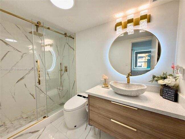 Building Photo - 3140 S Ocean Dr