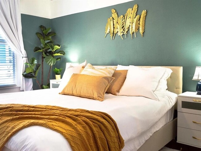 Building Photo - 1013 22nd Ave N