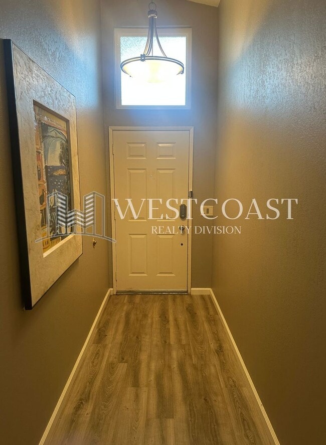 Building Photo - Charming 4-Bedroom Home in Tranquil Chino ...