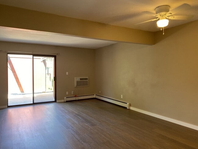 Building Photo - 1625 W Elizabeth St