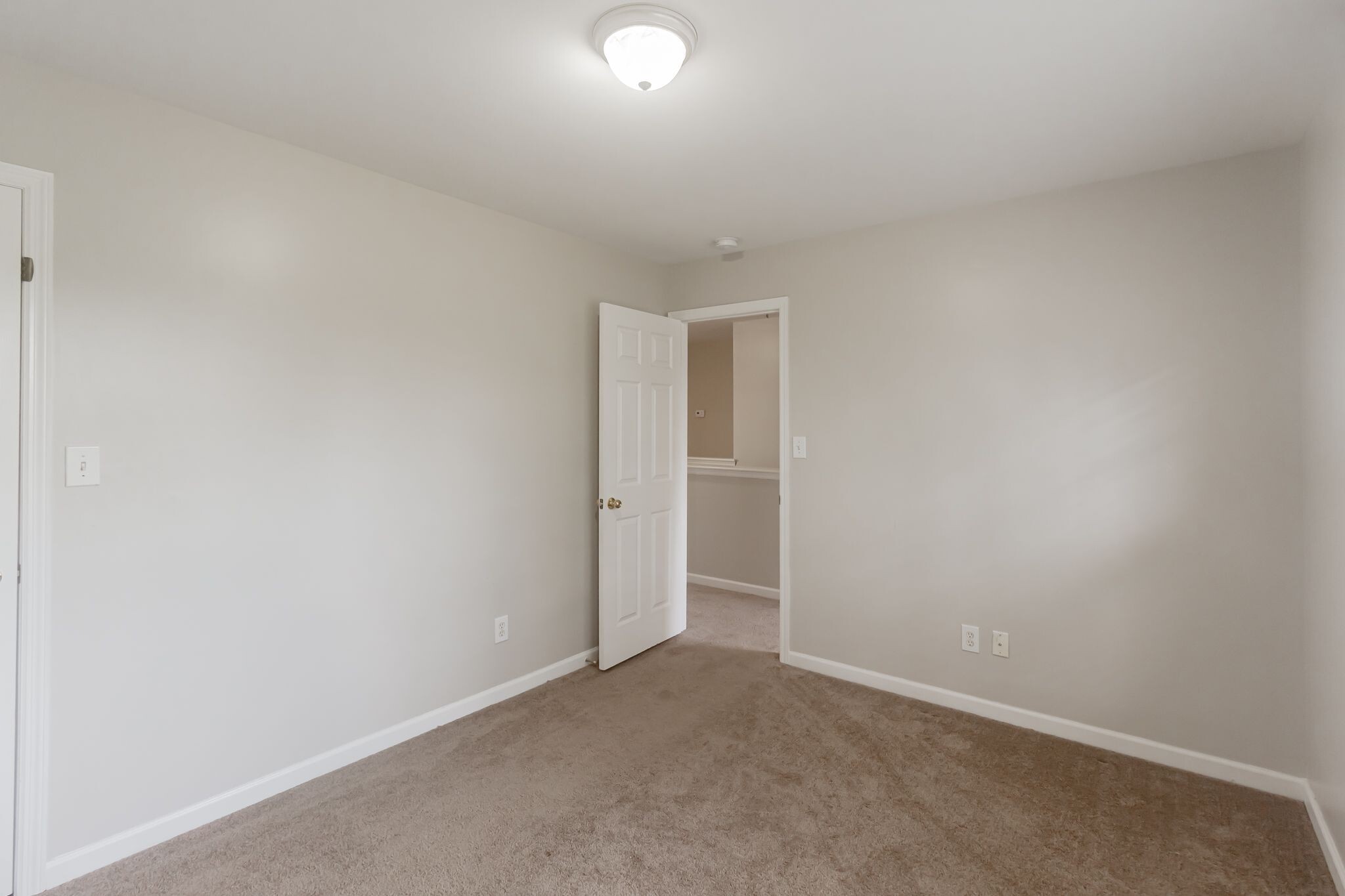 Building Photo - 125 Cloverwood Dr SW