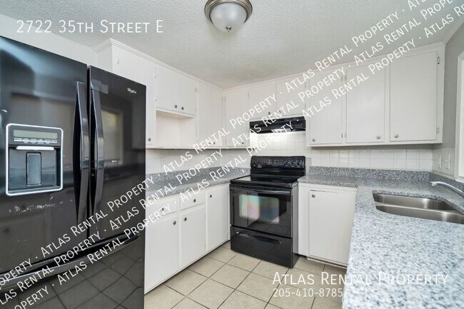 Building Photo - 2722 35th St E