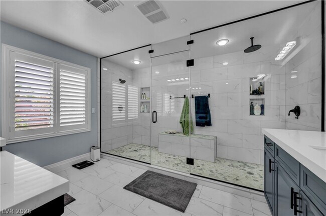 Building Photo - 1289 Vietti St